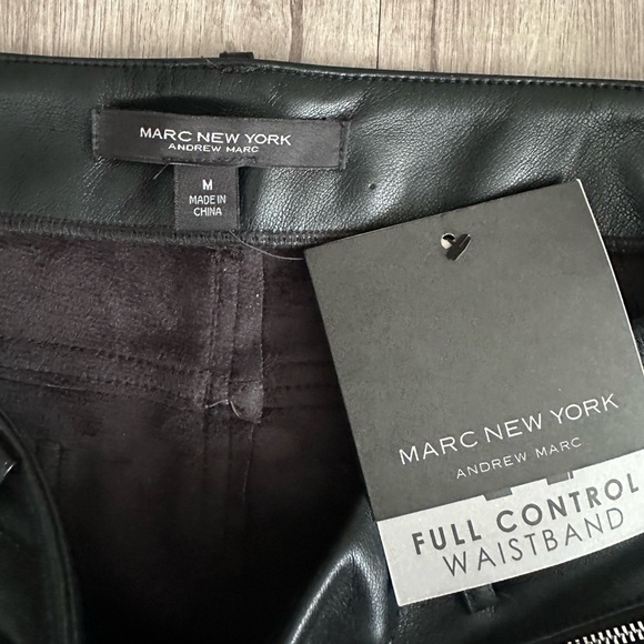 NWT Marc New York Andrew Marc Faux Leather Pull On Straight Leg Pants Size M - Picture 5 of 10